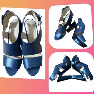 🦋Like New Michael Kors  Elegant navy blue heels Women's Sandals 65